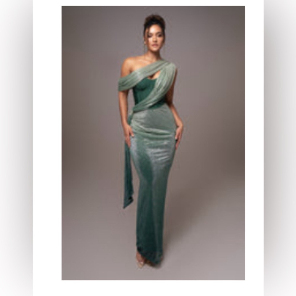 New Beautiful Emory Green Gown